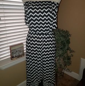 Junior's black & white strapless high low dress Sz